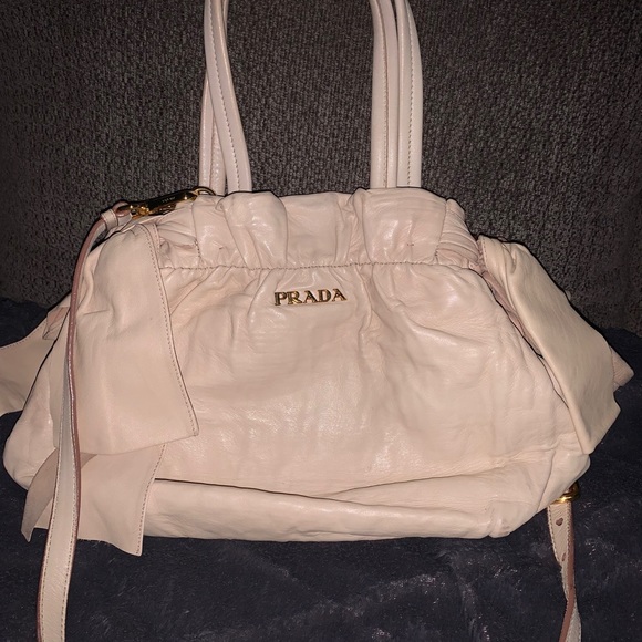 ❤️PRADA BAGS❤️ - Picture 6 of 16